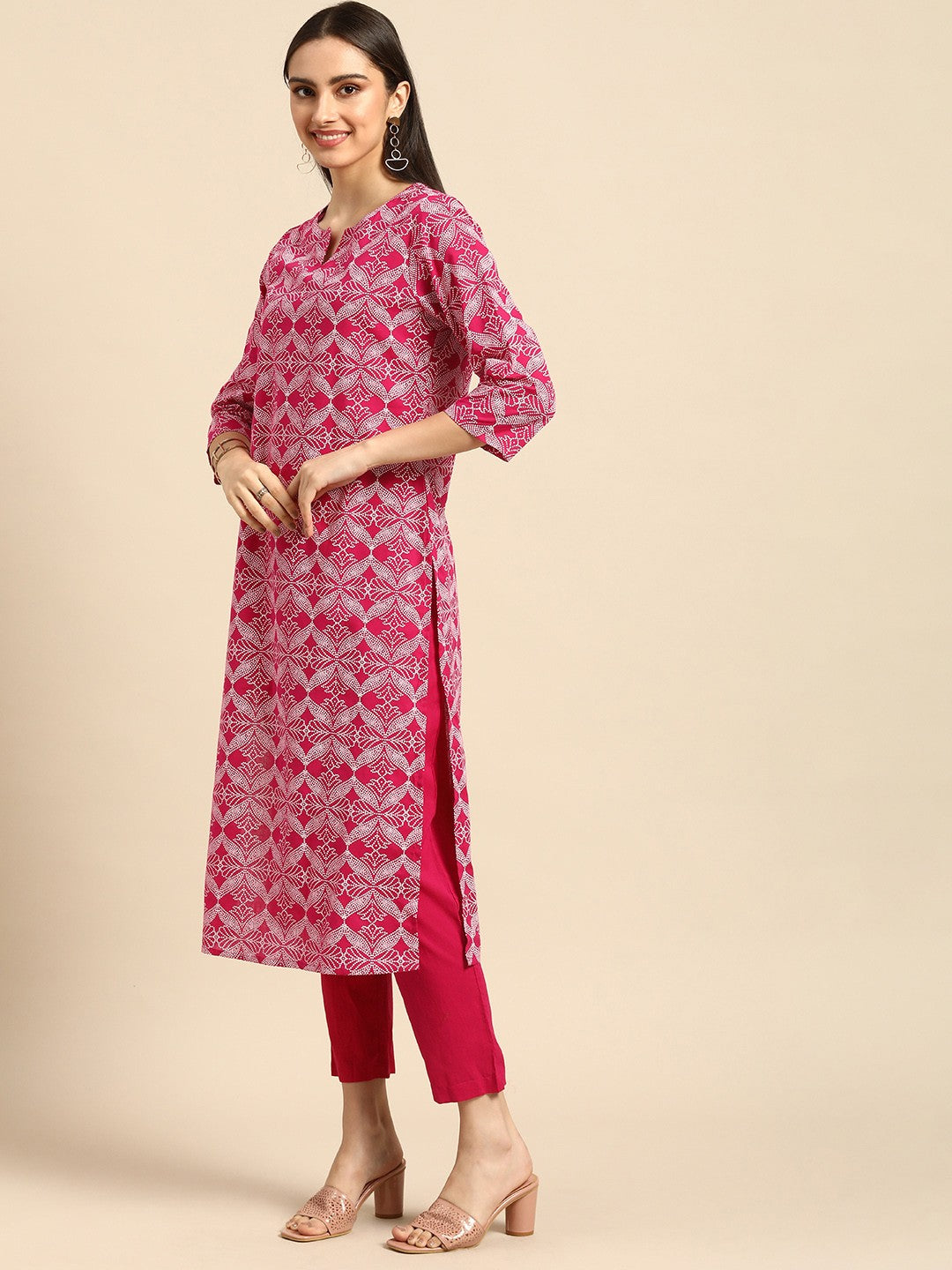 Women Pink Bandhani Printed Pure Cotton Kurta with Trousers