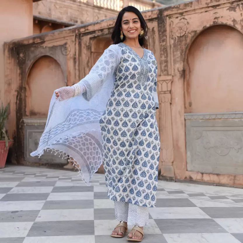 Women Blue & White Kurta and Palazzo Set Viscose Rayon