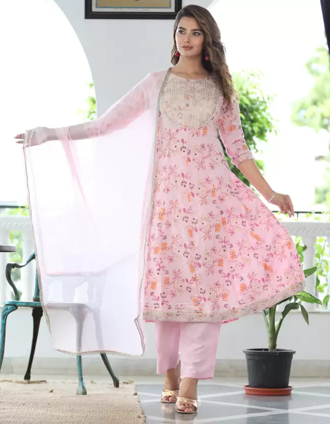 Women Pink Viscose Rayon Kurta Pant Dupatta Set