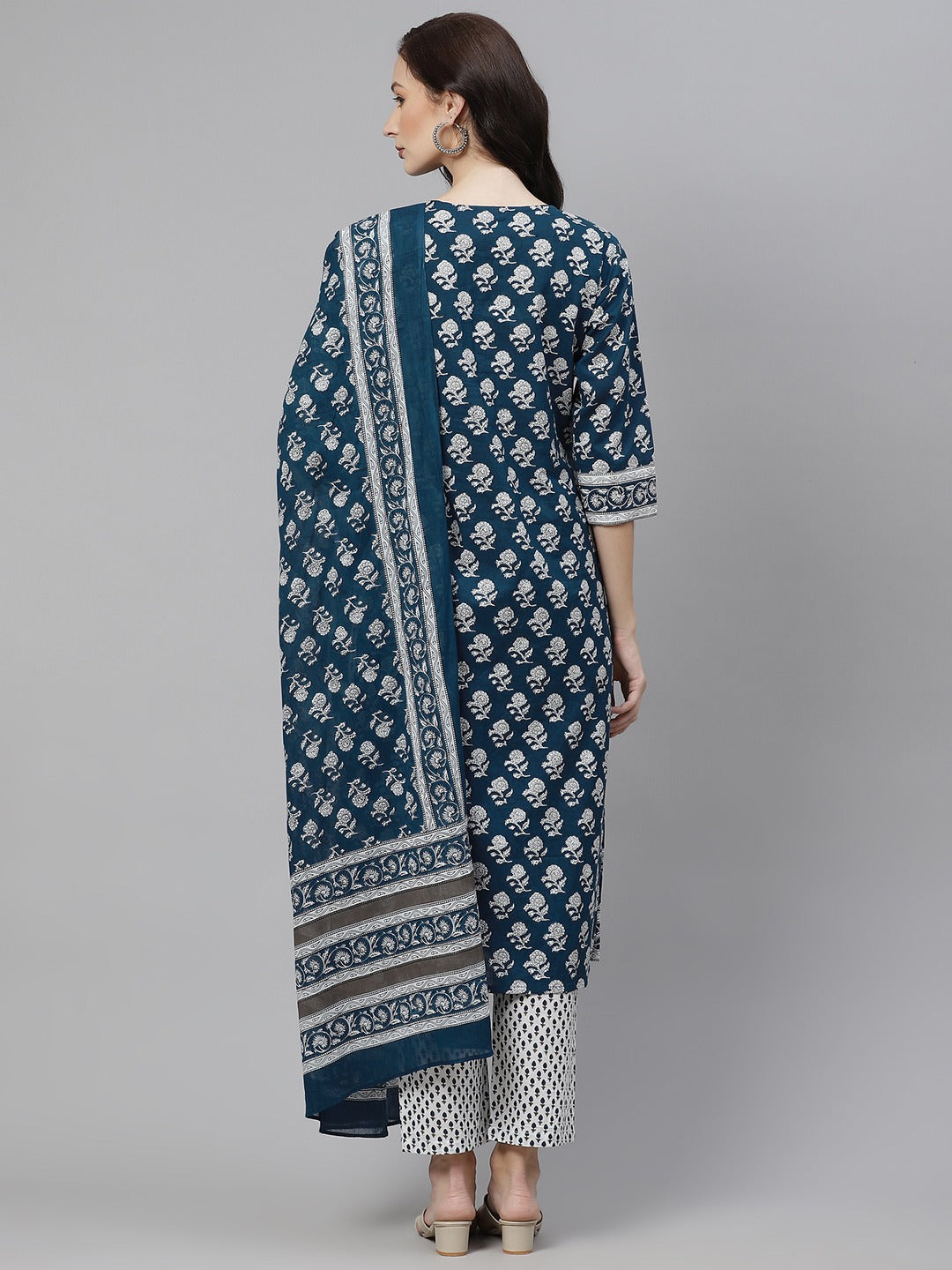 Women Blue & White Ethnic Motifs Print Pure Cotton Kurta with Trousers & Dupatta