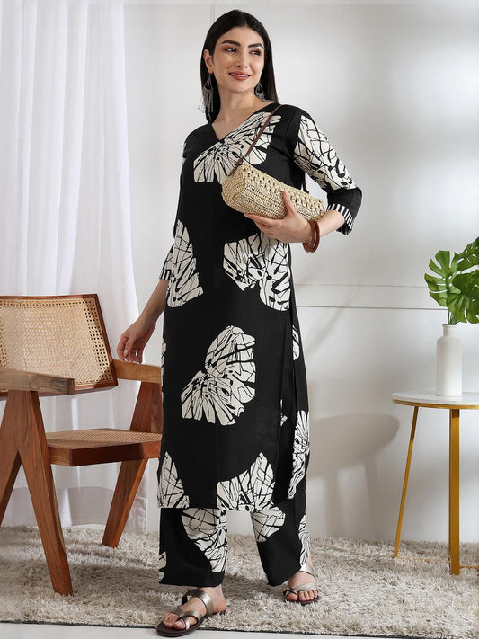 Women Black Viscose Rayon Kurta Sets