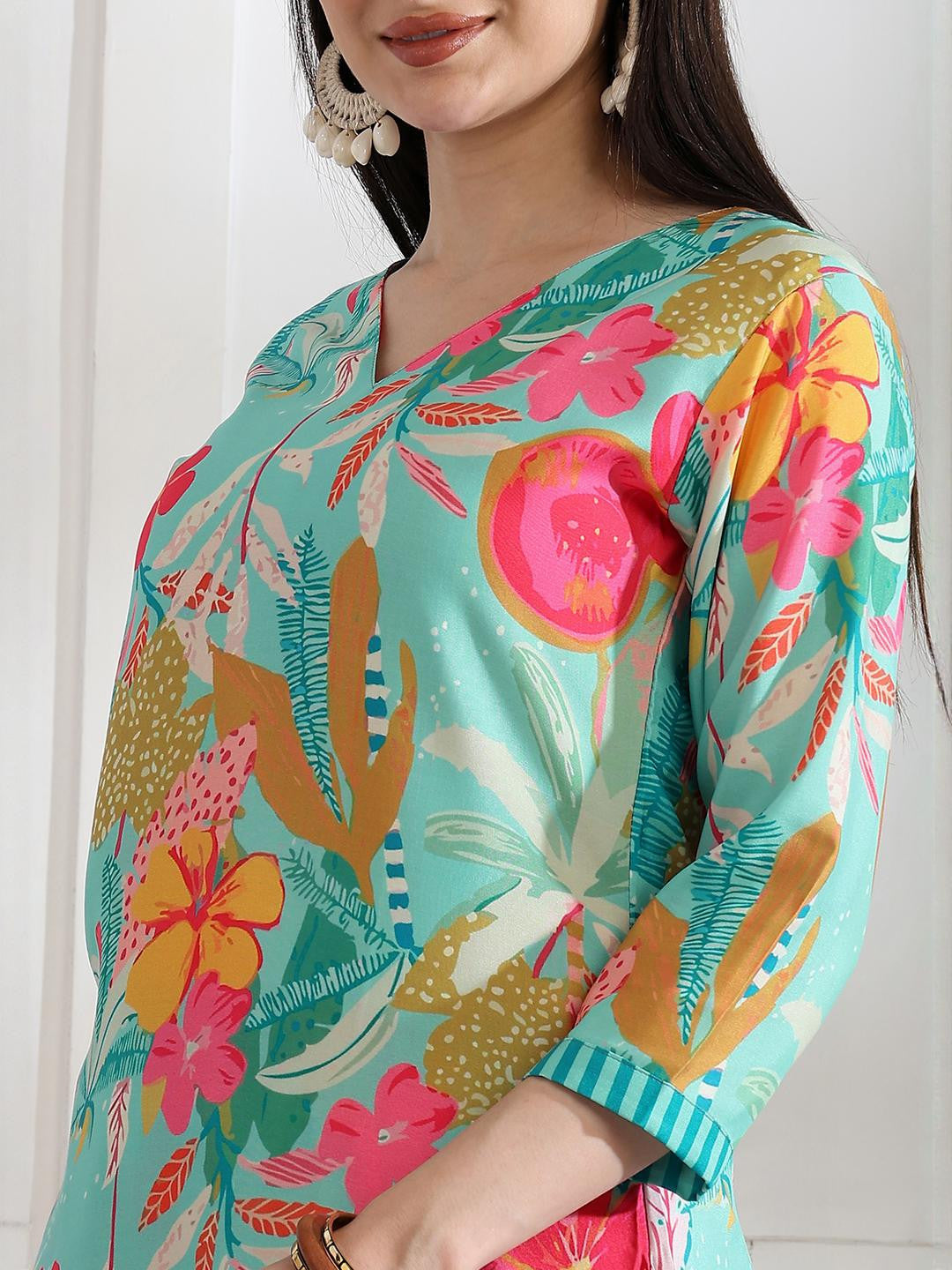 Women Floral Printed Regular Rayon Kurti With Palazzos