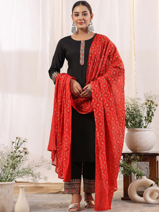 Ethnic Motifs Printed Regular Kurta With Trousers & Dupatta