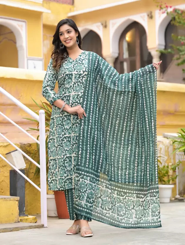 Women Green Viscose Rayon Kurta Pant Dupatta Set