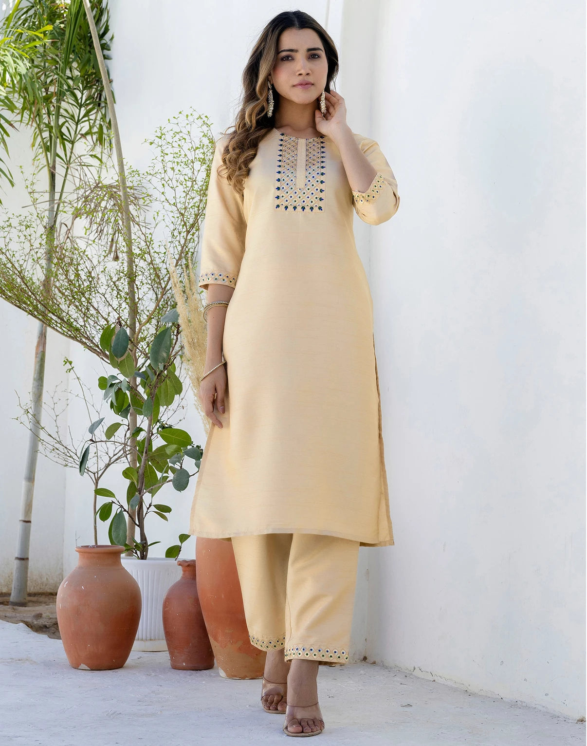 Women Silk Blend Kurta Pant Dupatta Set
