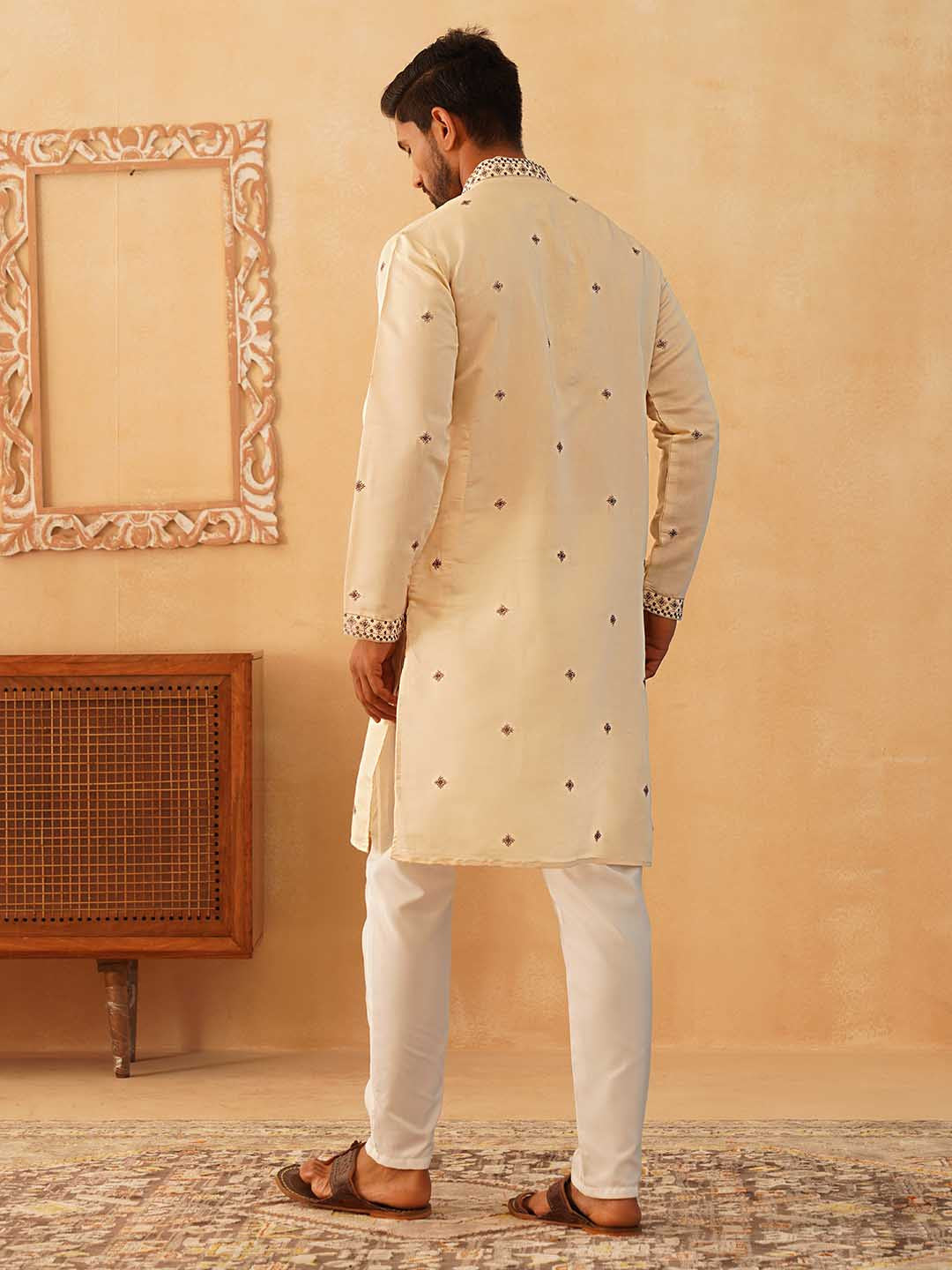 Men Embroidered Sequin Straight Kurta with Pyjamas
