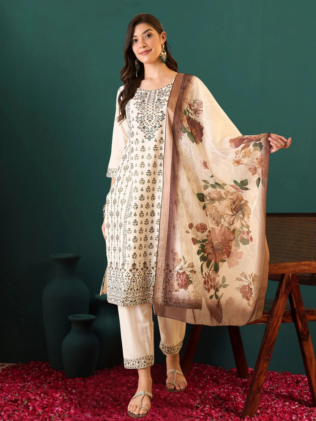 Women Cotton Blend Kurta Pant Dupatta Set