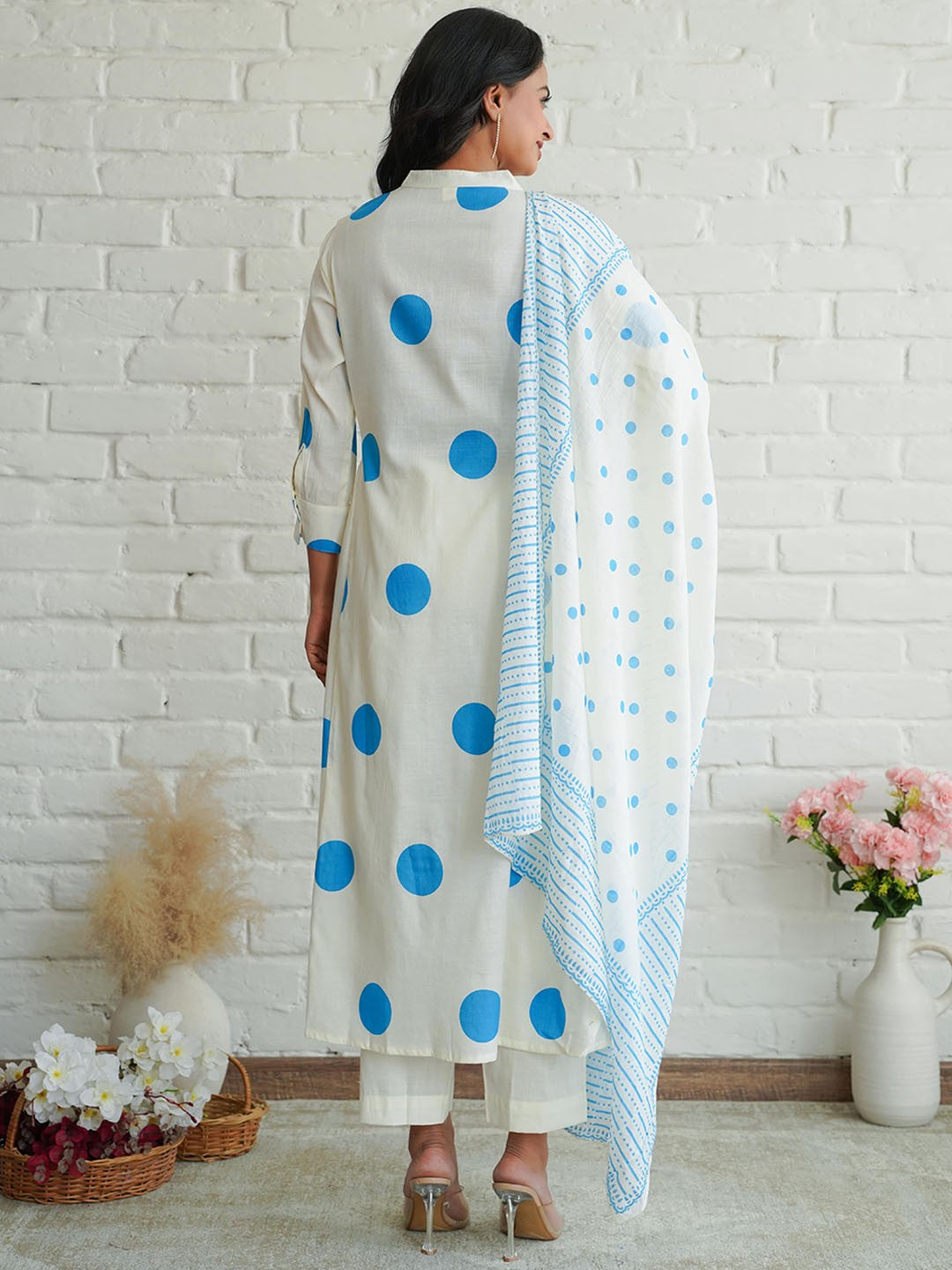 Women Printed Regular Kurti with Trousers & With Dupatta