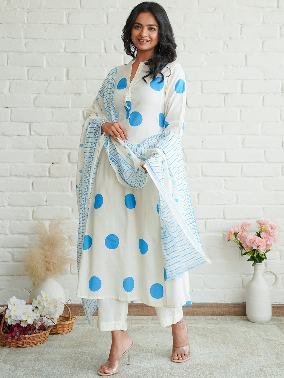 Women Printed Regular Kurti with Trousers & With Dupatta