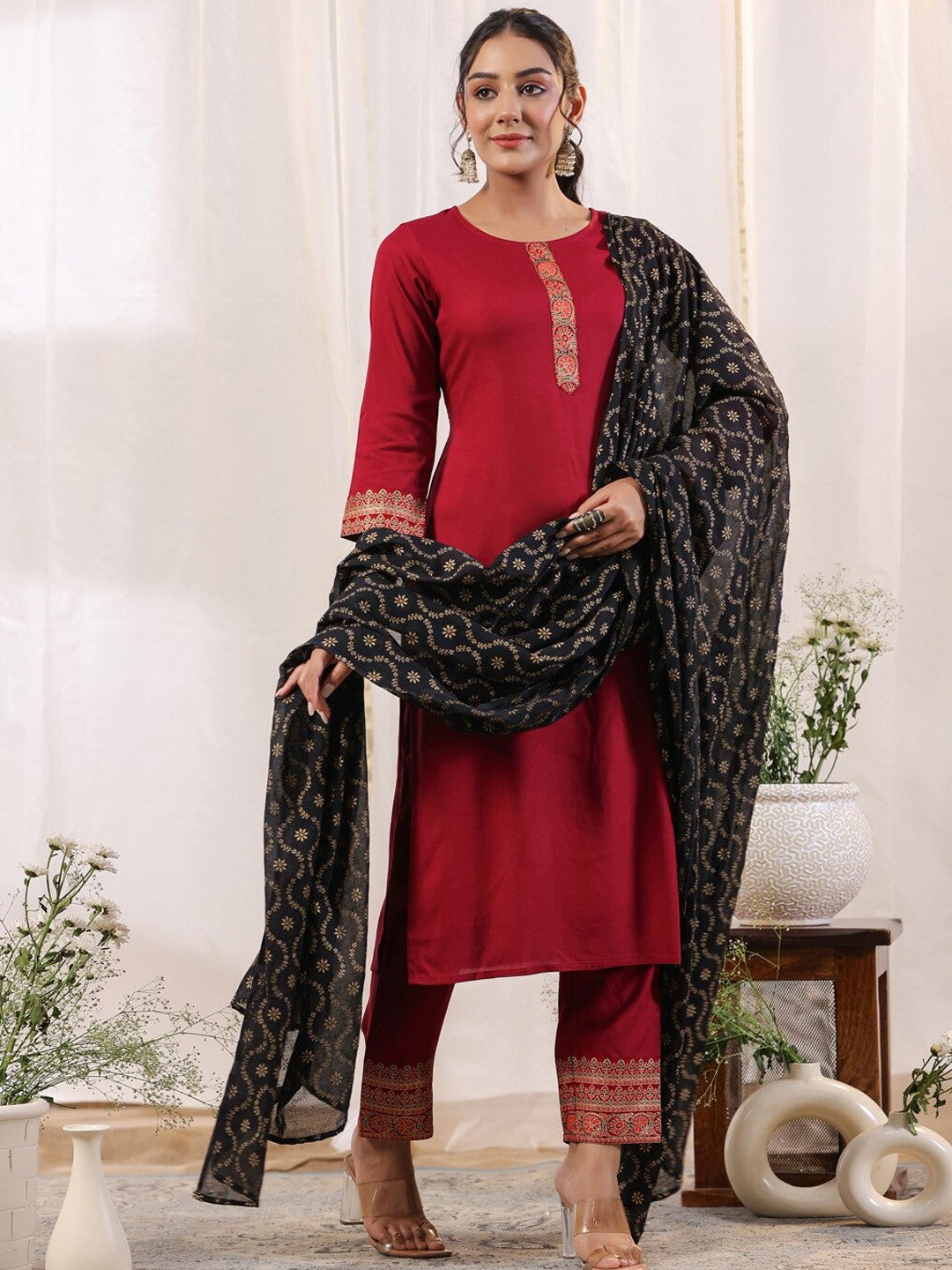 Ethnic Motifs Printed Regular Kurta With Trousers & Dupatta