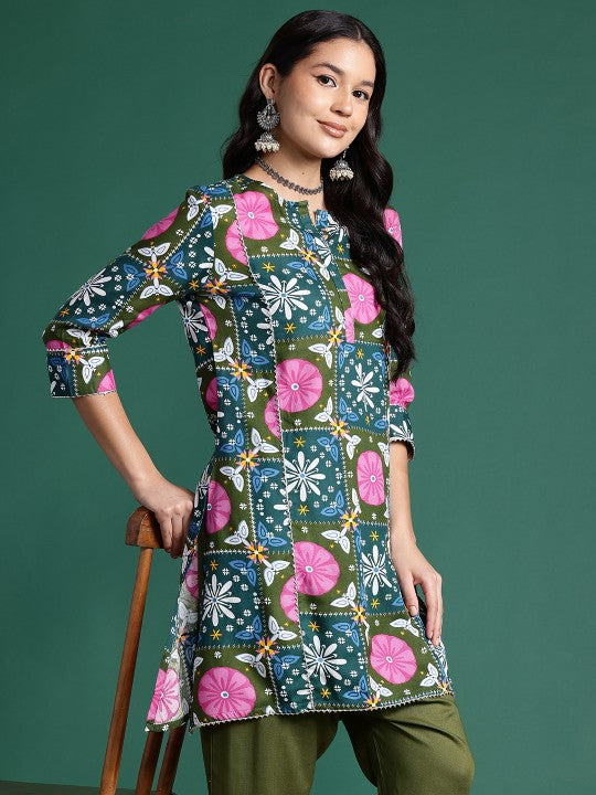 Ethnic Motifs Printed Straight Kurta with Trousers