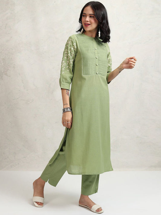 Women Floral Embroidered Regular Thread Work Pure Cotton Kurta with Trousers