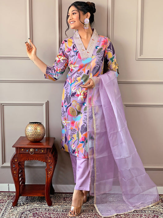 Floral Embroidered V Neck Three Quarter Sleeves Thread Work Kurta Set