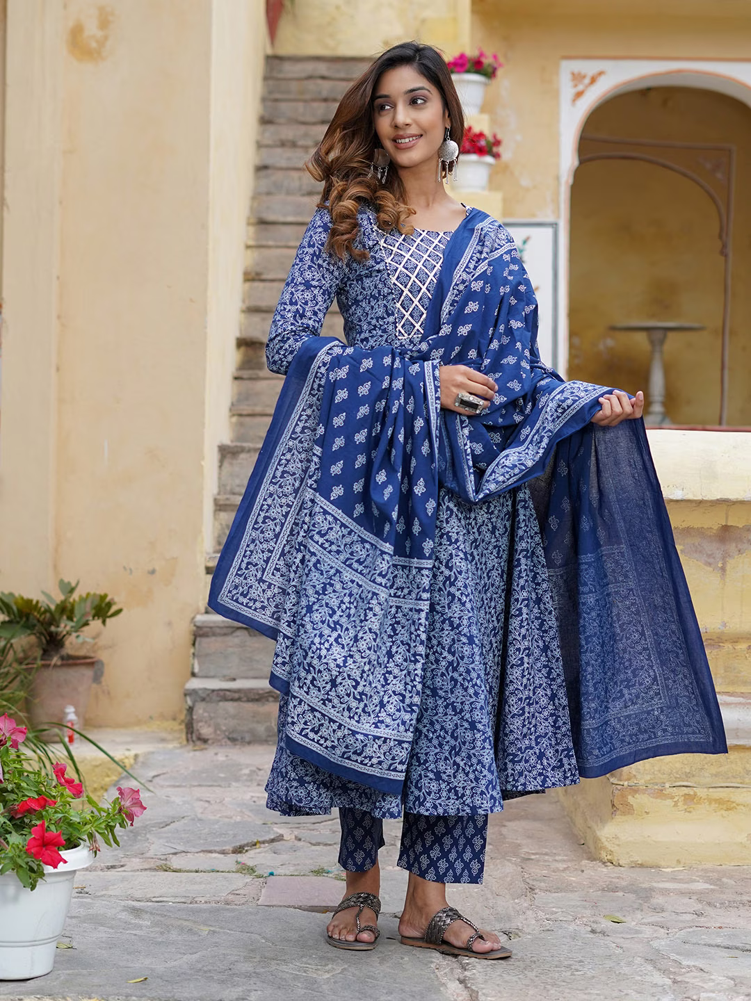 Floral Printed Gotta Patti Pure Cotton Kurta with Trousers & With Dupatta