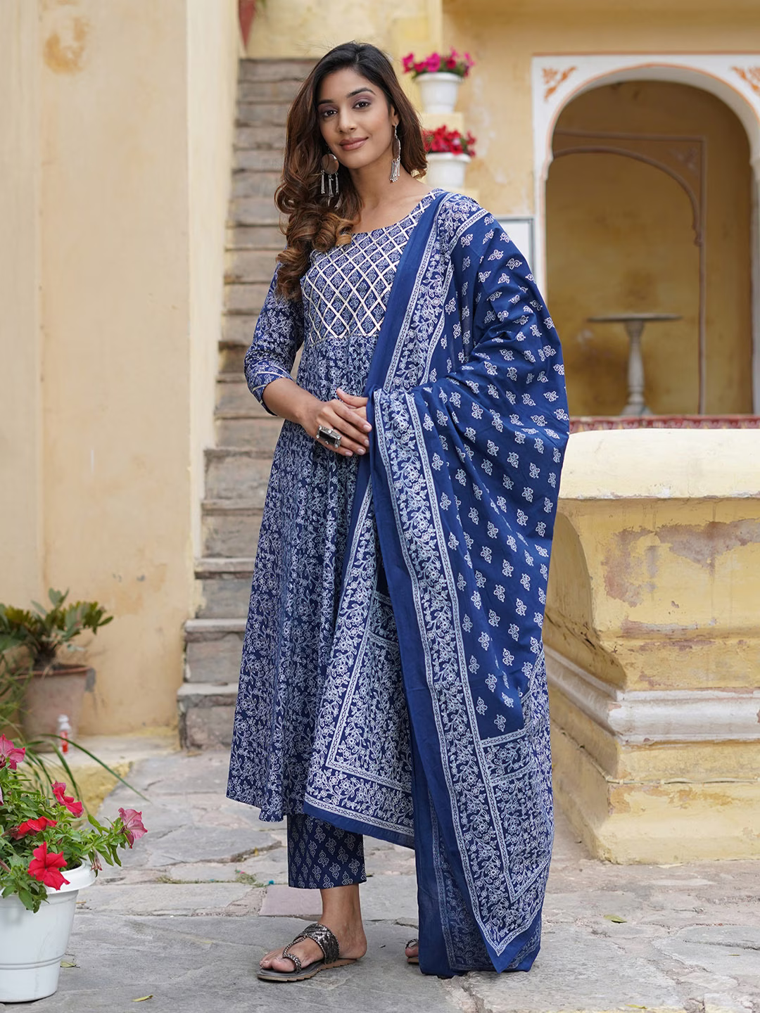 Floral Printed Gotta Patti Pure Cotton Kurta with Trousers & With Dupatta