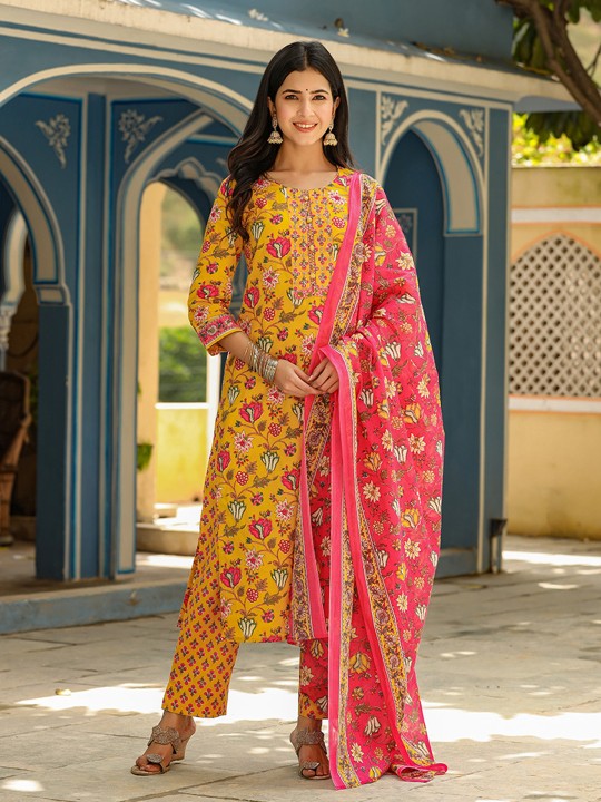 Floral Printed Kurta & Trousers With Dupatta