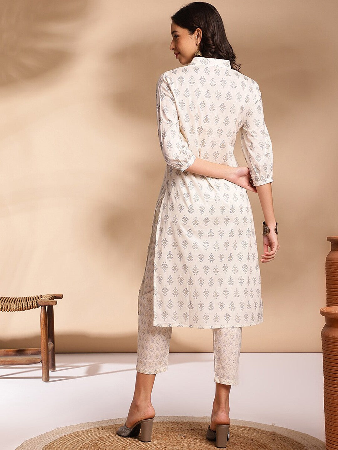 Floral Printed Shirt Collar Three-Quarter Sleeves Pure Cotton Kurta with Trousers