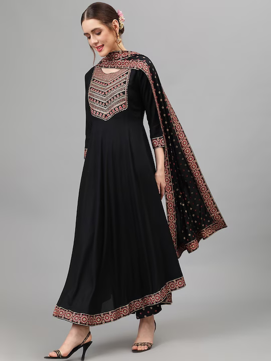 Floral Yoke Design Thread Work Kurta With Palazzos & Dupatta