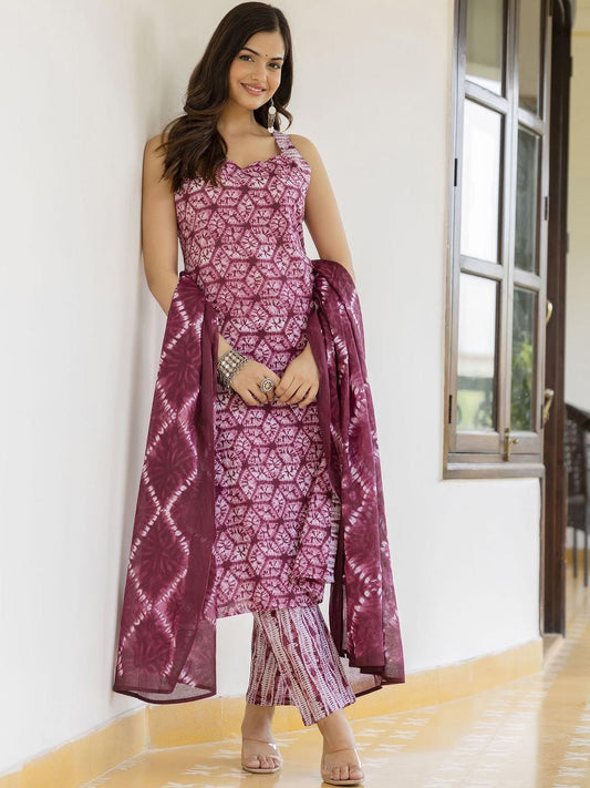 Geometric Printed Regular Pure Cotton Straight Kurta With Trousers & With Dupatta