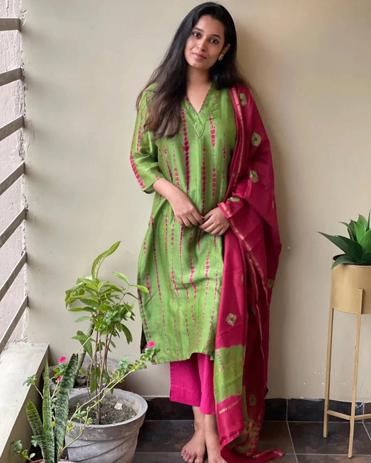 Women Green Cotton Rayon Kurta Pant Dupatta Set