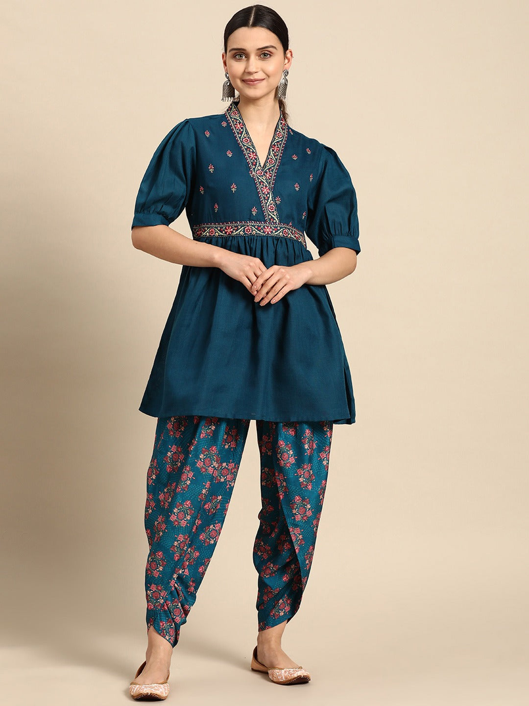 Women Floral Embroidered Thread Work Kurti with Harem Pants