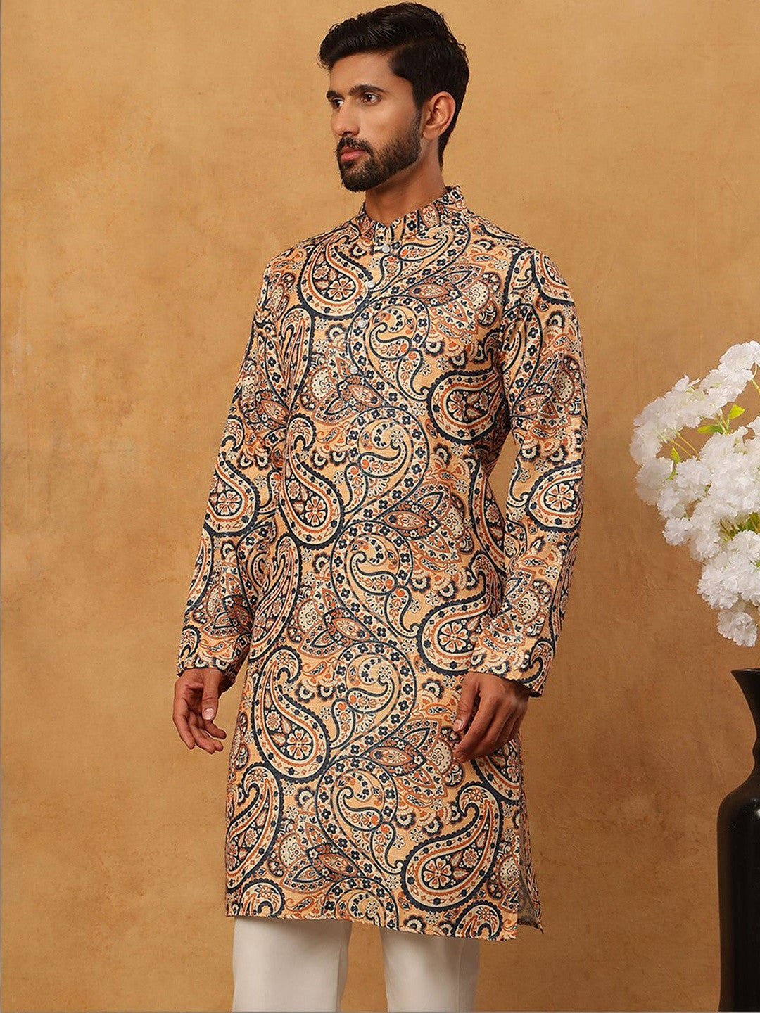 Men Paisley Printed Thread Work Kurta