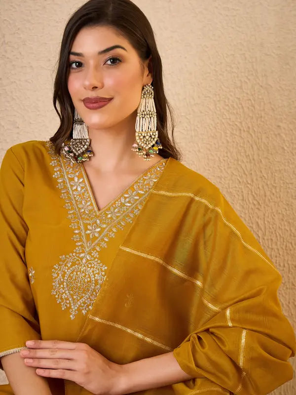 Women Viscose Rayon Kurta Pant Dupatta Set
