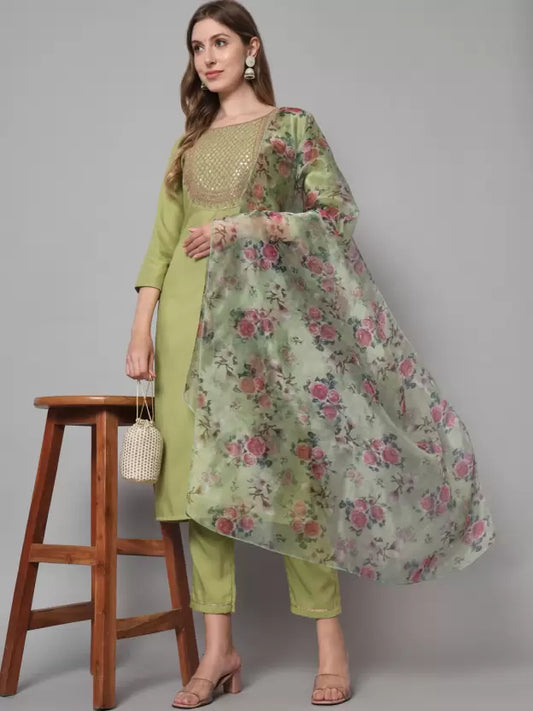 Women Green Silk Blend Kurta Pant Set