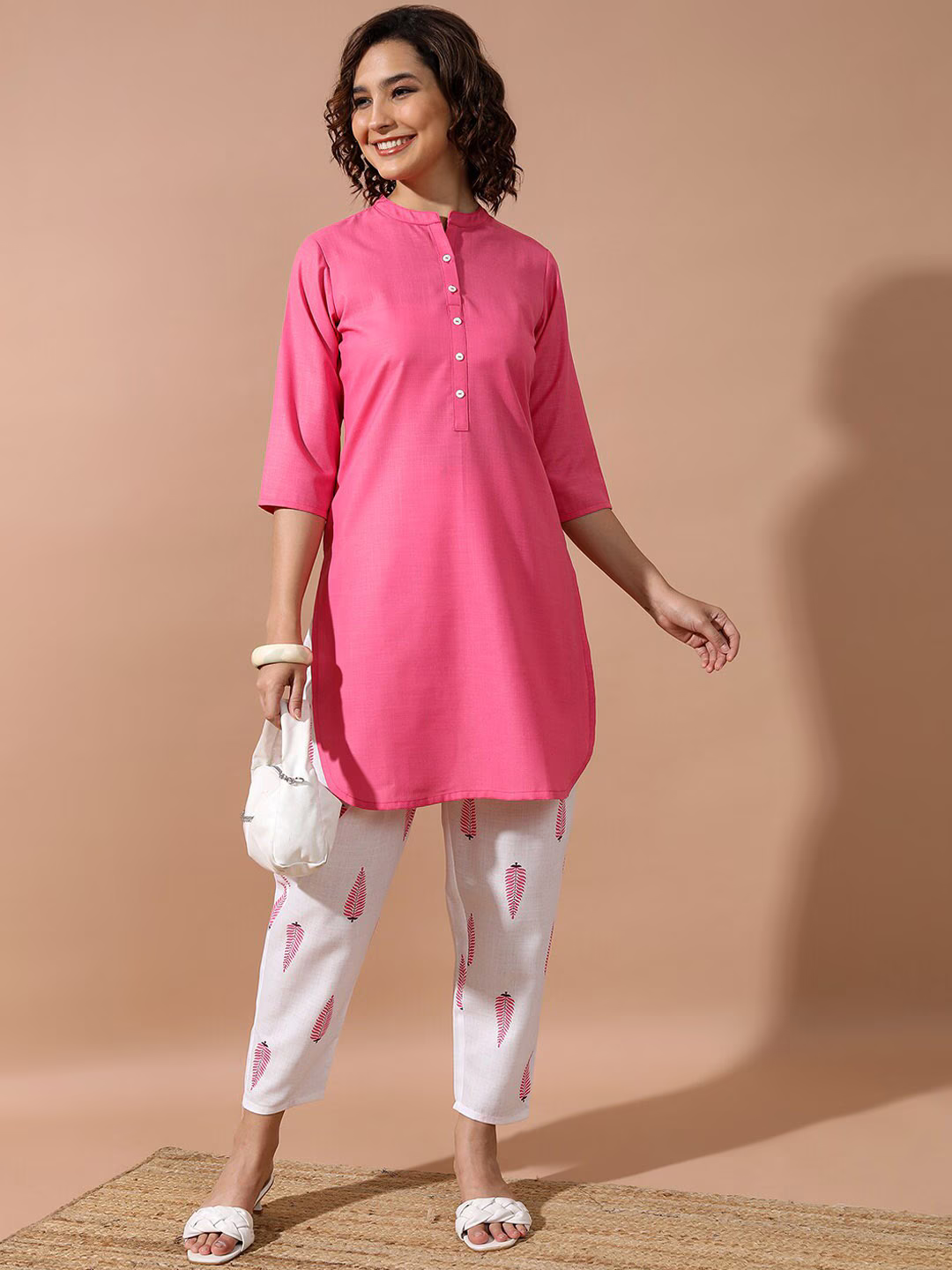 Mandarin Collar Short Straight Kurta With Dhoti Pants