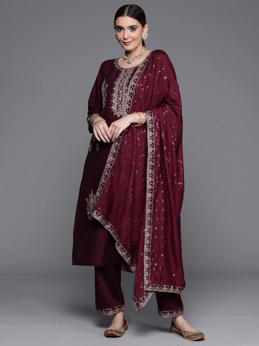 Women Cotton Blend Kurta Pant Dupatta Set