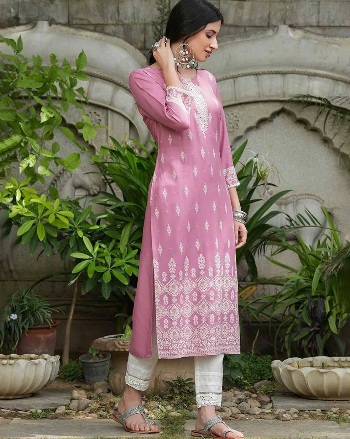 Floral Print Round-Neck Straight Kurta