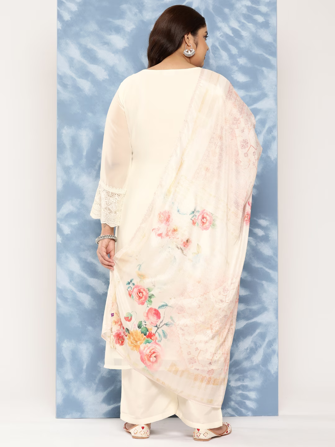 Plus Size Floral Embroidered Thread Work Kurta with Trousers & Dupatta