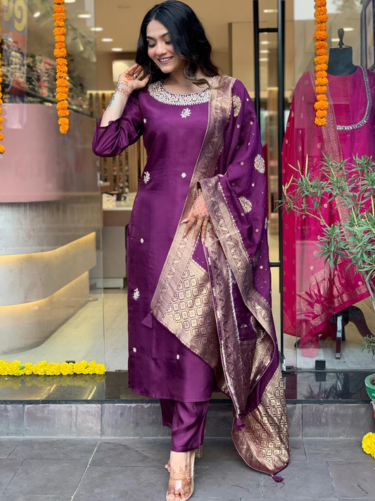 Ethnic Motifs Printed Kurta with Trousers & Dupatta