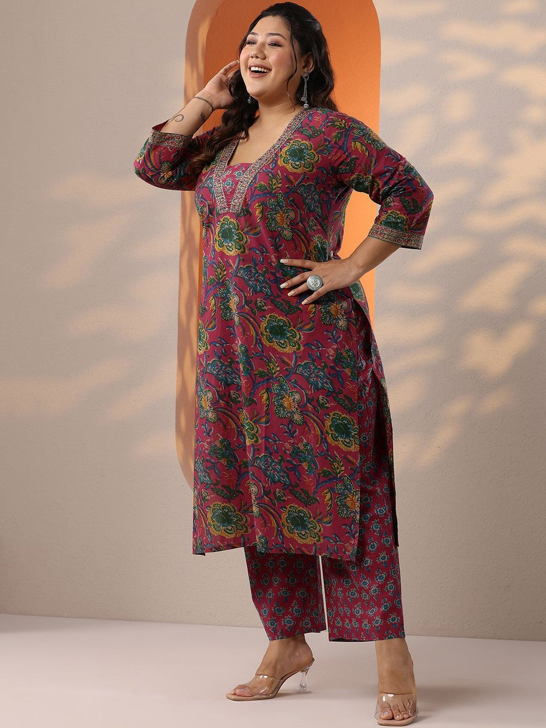 Extra Love By Libas Plus Size Floral Printed Regular Kurta with Trousers & With Dupatta