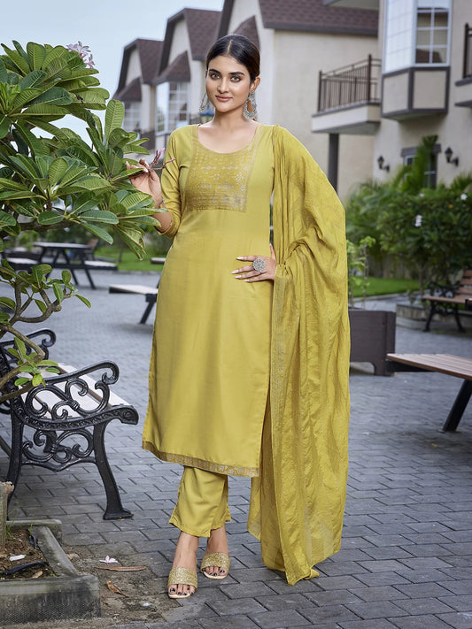 Women Cotton Blend Kurta Pant Dupatta Set