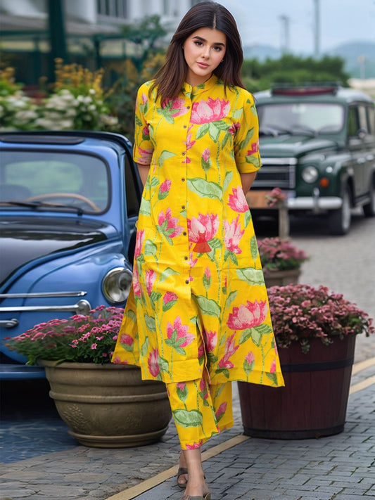 Women Floral Printed Regular Kurta with Trousers