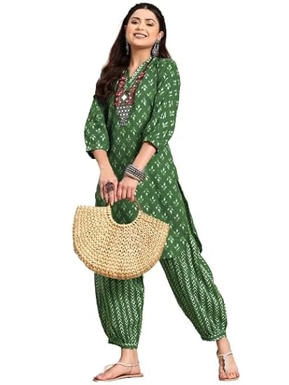 Womens Green Cotton Blend Kurta Set