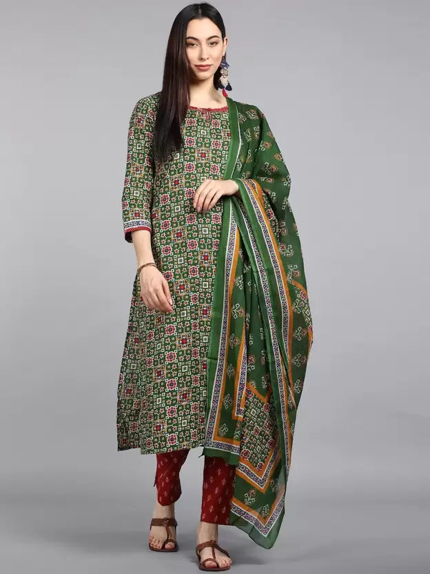 Women Green Pure Cotton Kurta Pant Dupatta Set