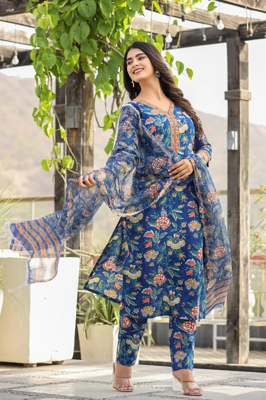 Women Floral Blue Kurta with Pant & Dupatta