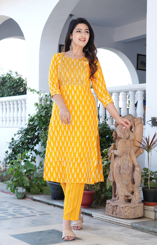 Women Yellow Viscose Rayon Kurta Pant Set