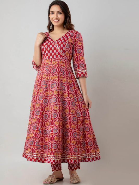 Women Maroon Floral Printed Pure Cotton Kurta with Trousers