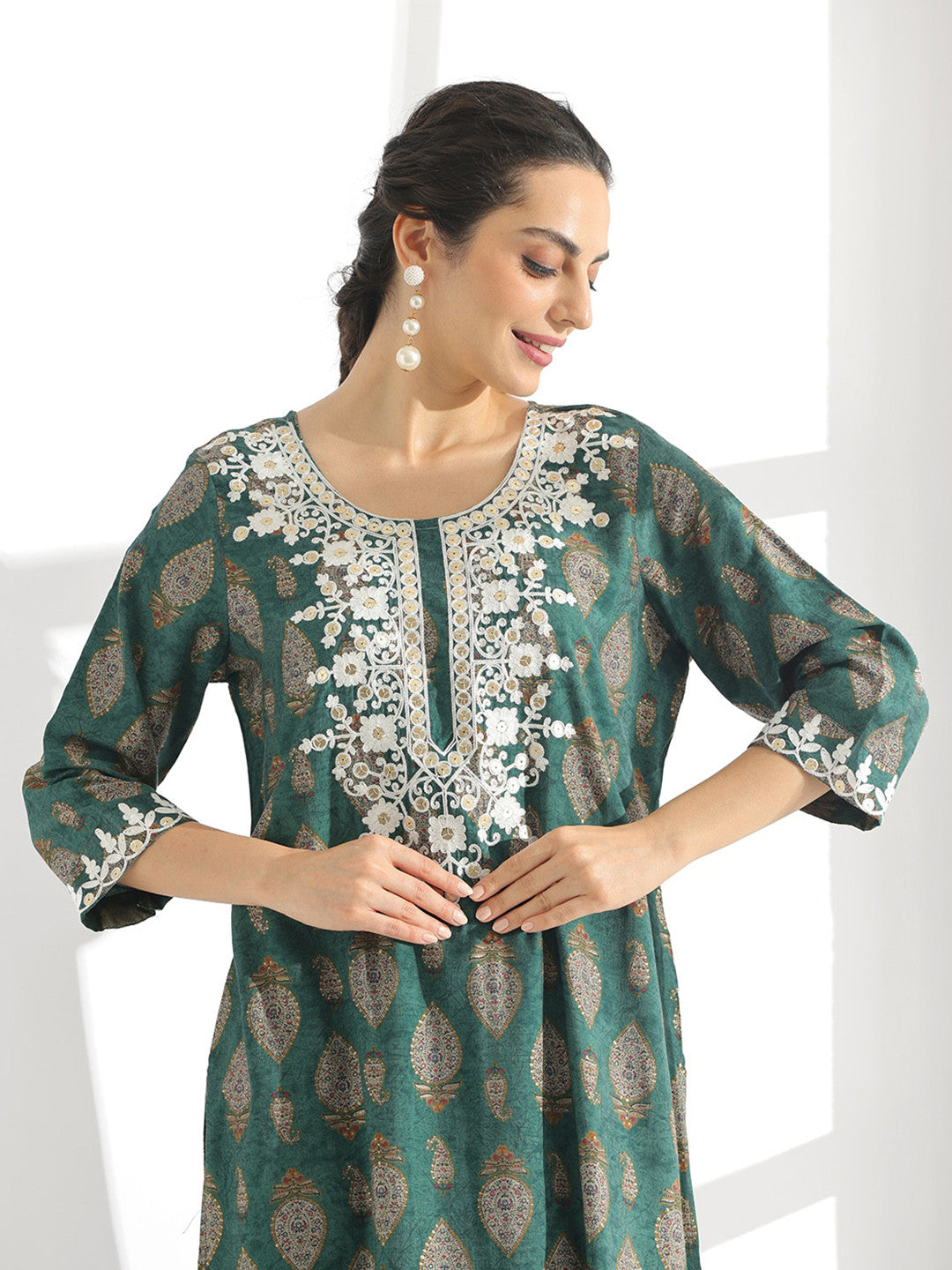 Green Ethnic Motifs Printed Thread Work Detailed Straight Kurta With Palazzo