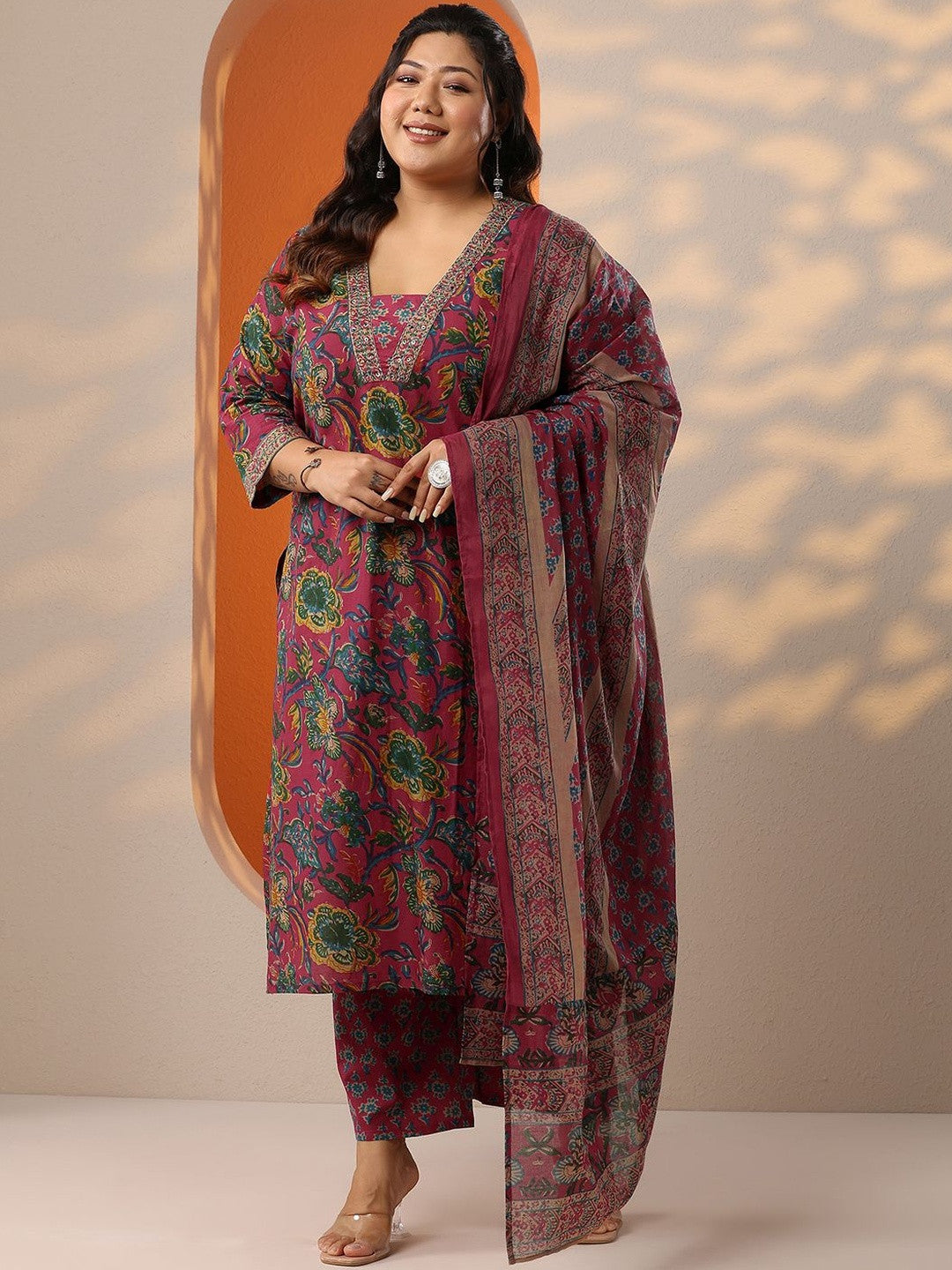 Extra Love By Libas Plus Size Floral Printed Regular Kurta with Trousers & With Dupatta