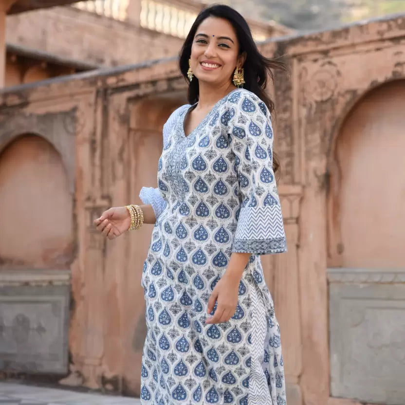 Women Blue & White Kurta and Palazzo Set Viscose Rayon