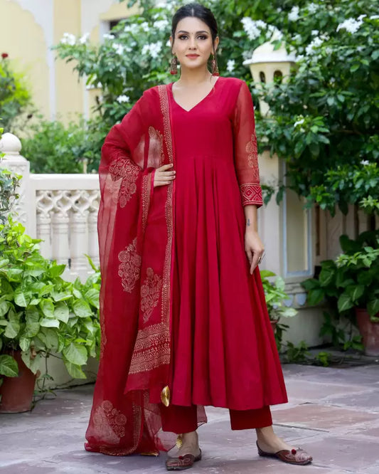 Women Red Cotton Blend Kurta Pant Dupatta Set