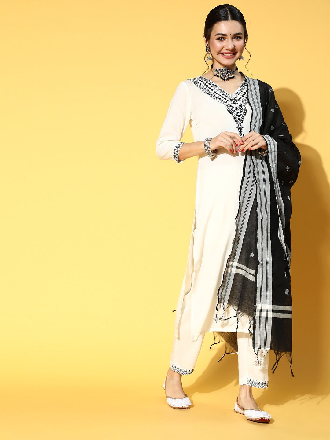 Ethnic Motifs Viscose Rayon Kurta Set