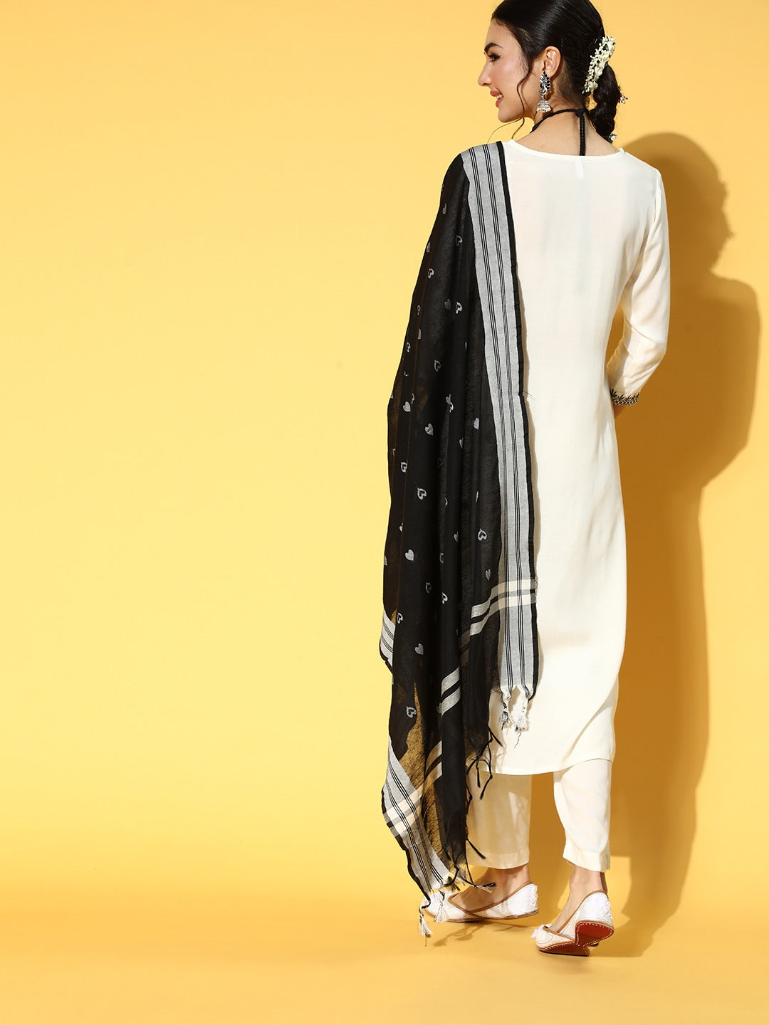 Ethnic Motifs Viscose Rayon Kurta Set