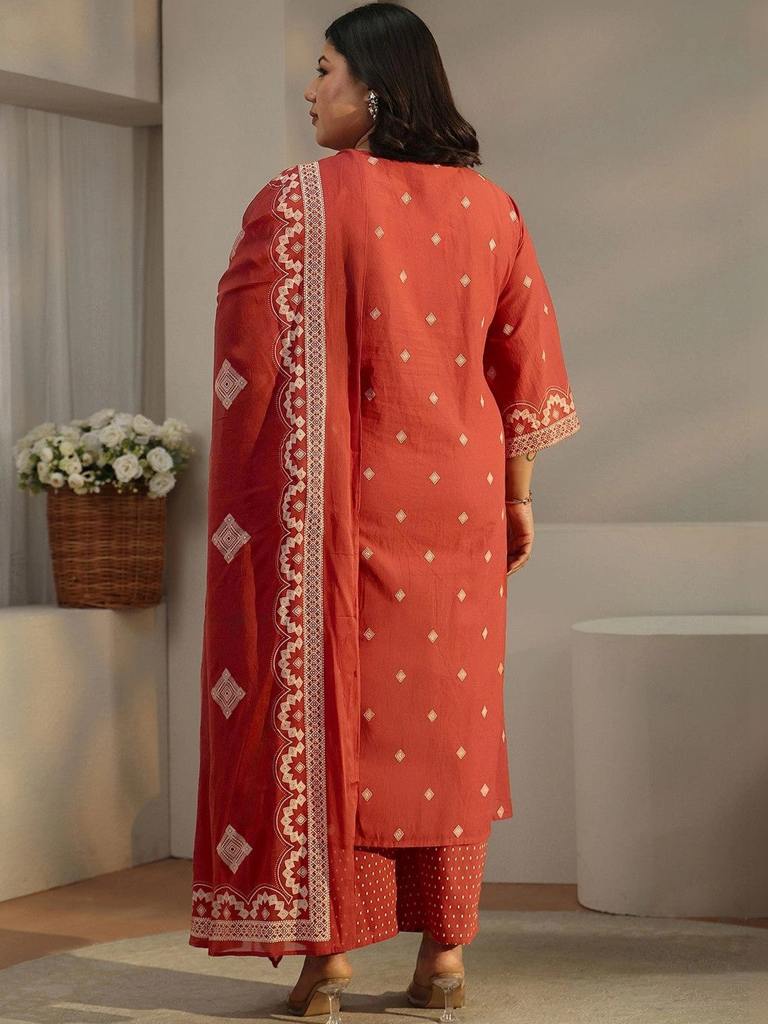 Women Ethnic Motifs Printed Regular Kurta with Trousers & With Dupatta