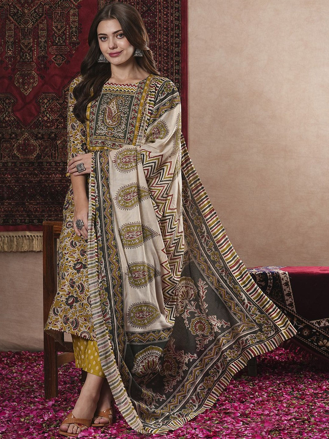 Floral Printed Straight Kurta With Trouser & Dupatta
