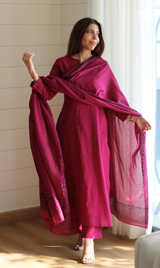 Women’s Poly Straight Solid Kurta with Narrow Pant & Dupatta